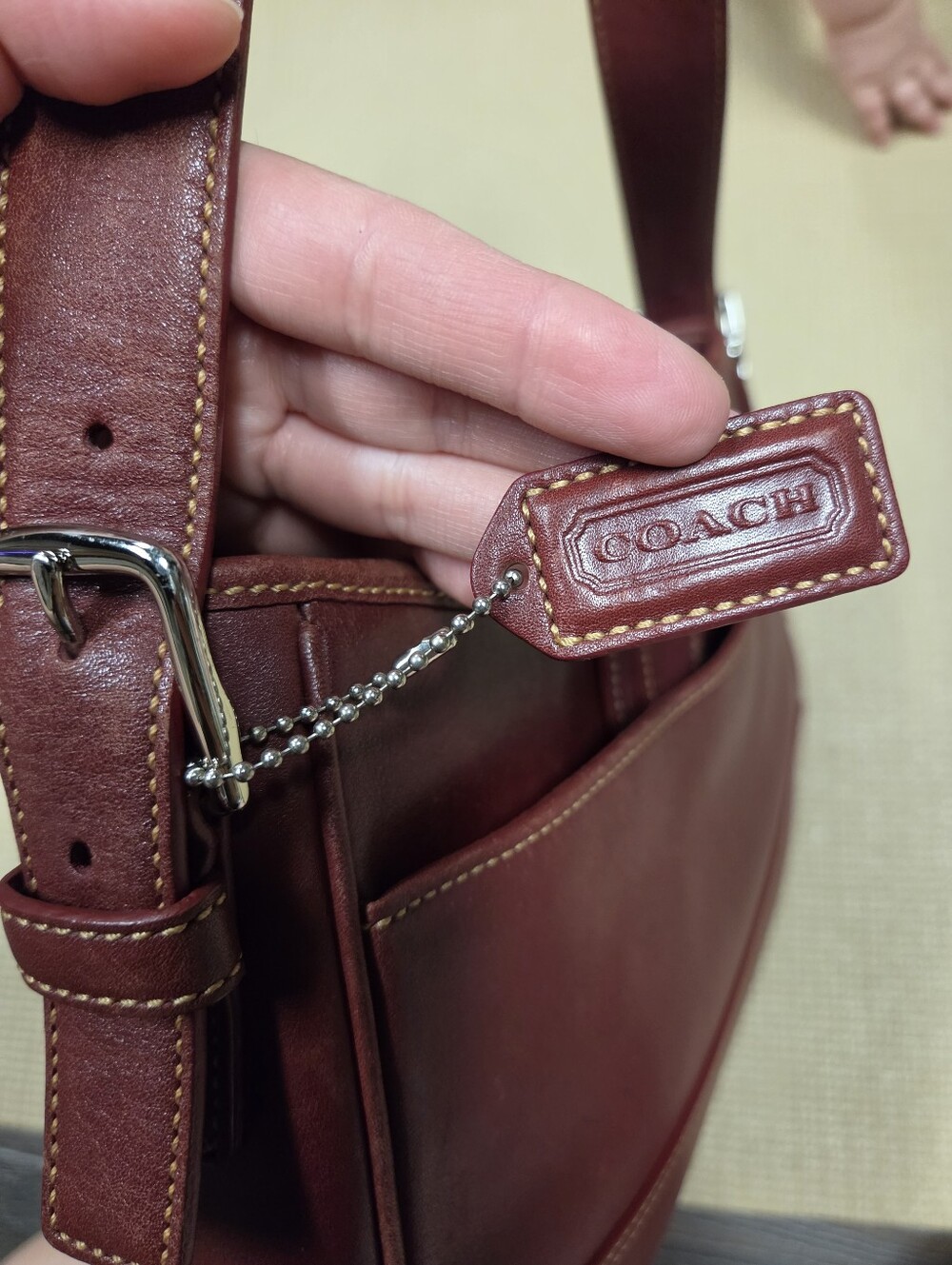 Vintage Y2K Coach Hamptons Soho Burgundy Leather Buckle Shoulder Bag Purse EUC - Picture 13 of 13